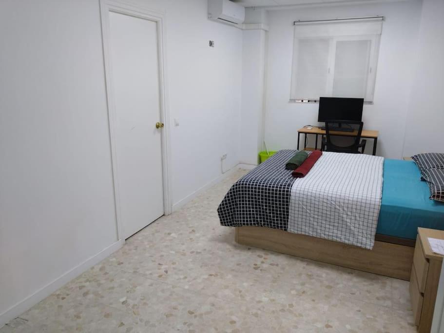 Appartment As A Service. Book It Now Малага Екстер'єр фото